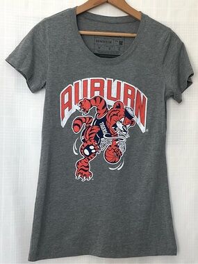 Auburn tigers basketball Women's Gray Graphic Tee